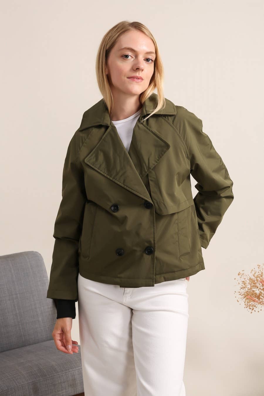 Attrait Paris – wholesale Trench coat – Women’s – Waterproof short trench coat with padding and cuff8