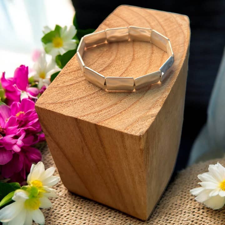 Silberne Blöcke auf einem dehnbaren Armband BR141SM für den Großhandel von Jess & Lou