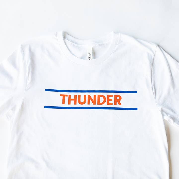 T-shirt Thunder Starting Line Up pour la vente par Born & Thread