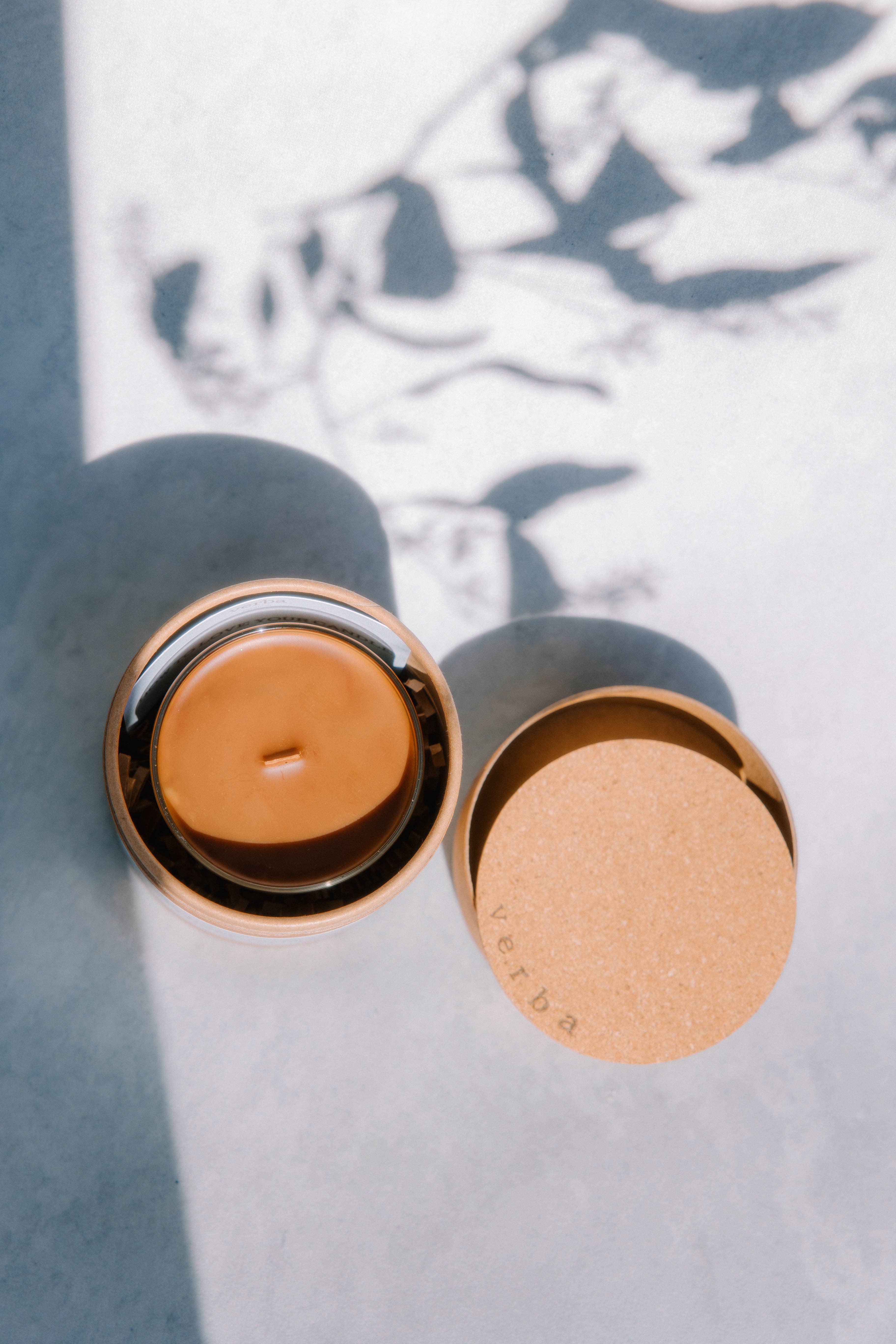 Verba Candle Co – wholesale Burkljus – Kaffeljus - Där kaffe möter mjölk, Naturligt kokosvax1