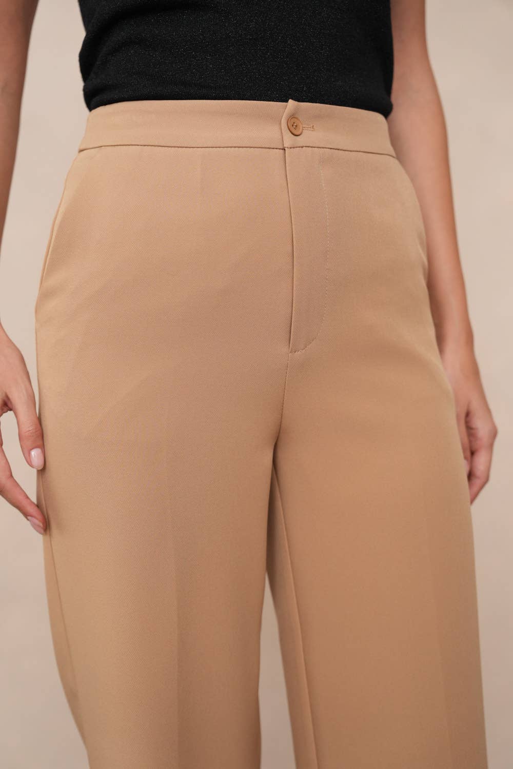 Attentif Paris - Wholesale Pants - Women's - [Signature] Long straight-cut pants32