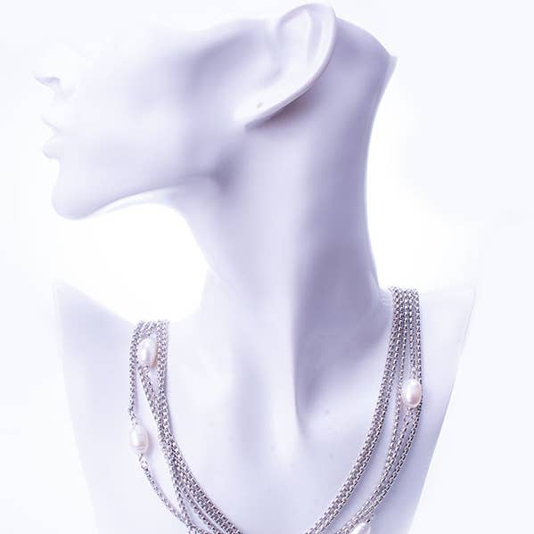Collier à bascule Pearl Strand pour la vente par My Best Kept Jewelry