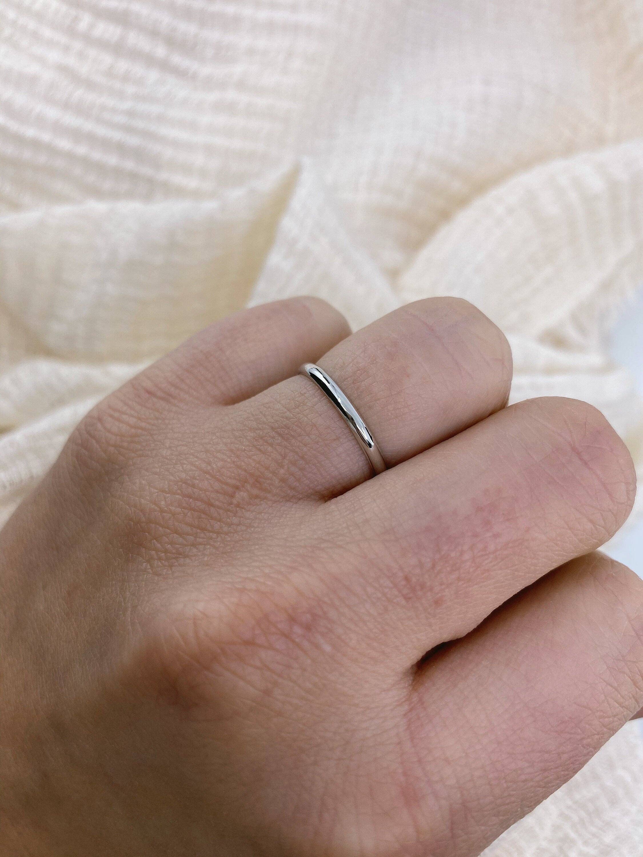 Zahav Jewelry – Engroshandel Båndring – 10kt massiv guldring | Massivt guld | Stablering | Lækker ring | Minimalistiske smykker I Stabelbar ring I Modesmykker4