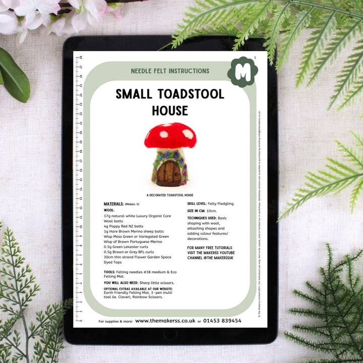 The Makerss - Wholesale Craft Sewing Kit - Small Toadstool House Small Needle Felt Kit2