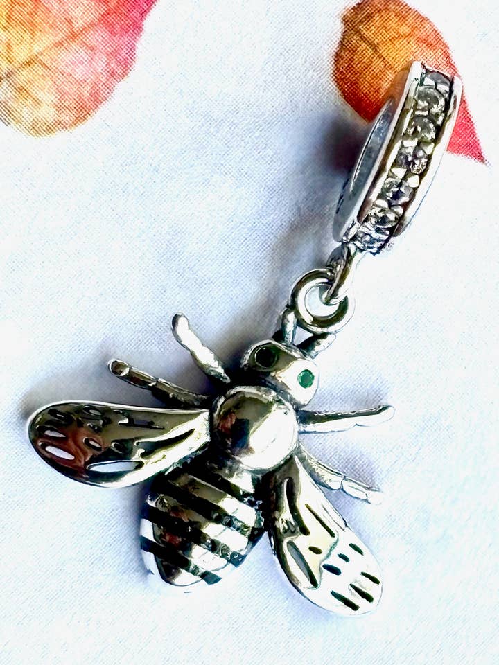 Charm Abeille en Argent Sterling pour la vente par QURI