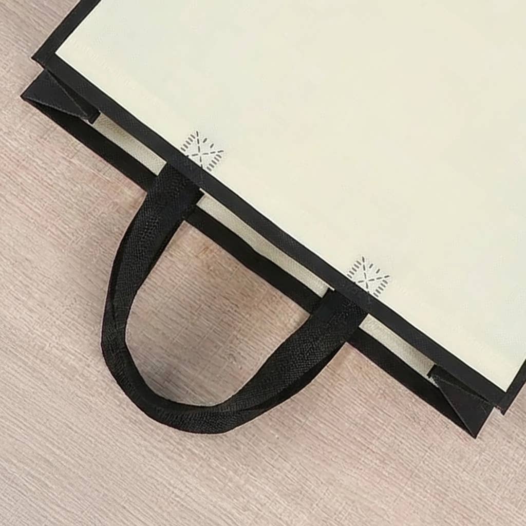 ByHome - Wholesale Cadeautasje - 50 stuks lichtbeige non-woven geschenkzakken met zwarte rand in 3 maten3