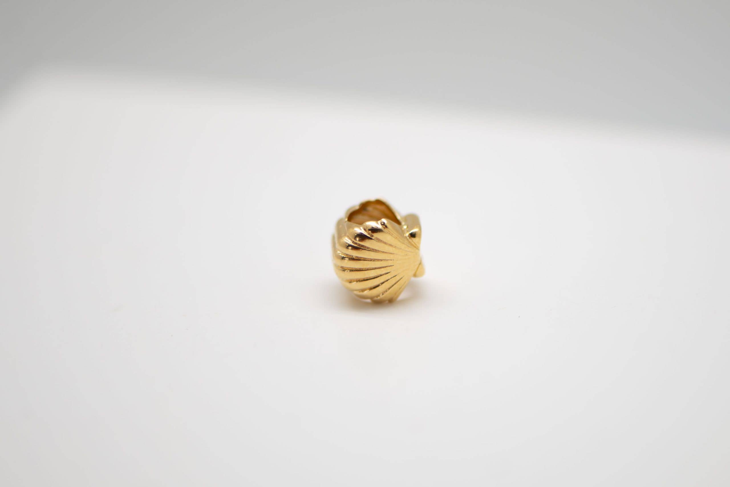 TALISMAN JEWELLERY (D&Fidanverdi, S.L.) - Wholesale Charm/Dangle Bracelet - 18k Gold Plated Camino de Santiago Shell Charm2