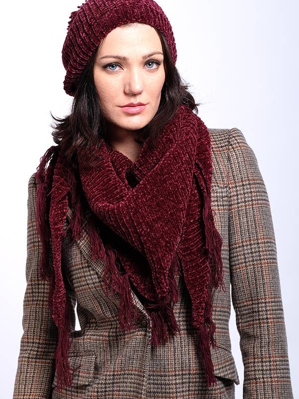 Écharpe triangulaire en chenille unie pour la vente par Suzie Q USA