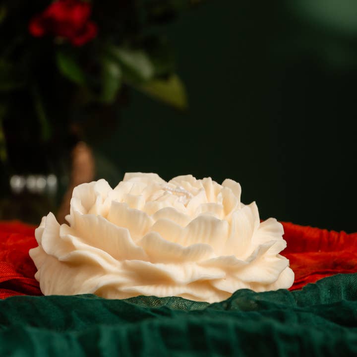 Allure CA - Wholesale Novelty Candle - Large Peony Blossom Candle β Bold & Elegant Decor3