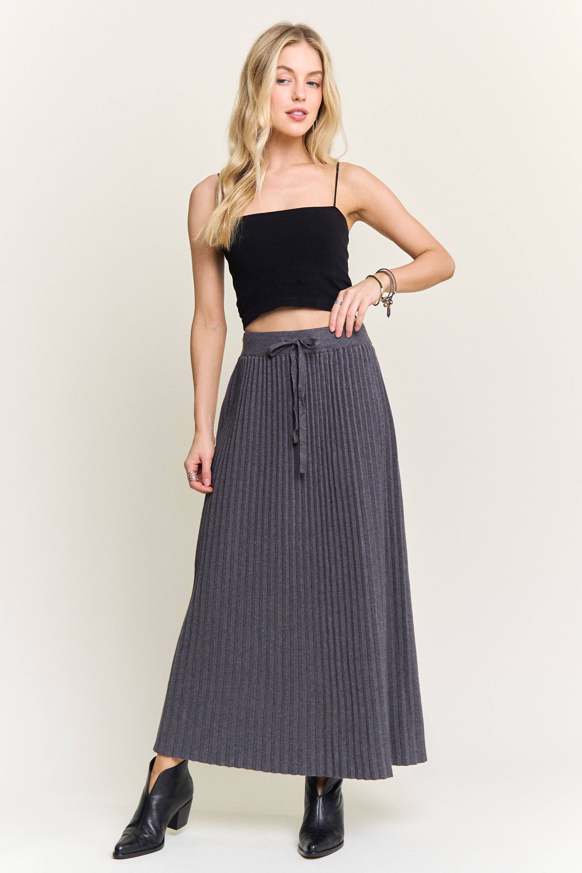 ADORA LA - Wholesale Skirt - Women's - CES4155 -RIBBED KNIT PLEATED MIDI SKIRT5