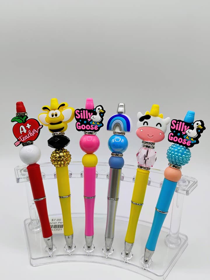 Lot de 6 stylos perlés - une commande correspond à 6 stylos pour la vente par Swanky Lady Couture