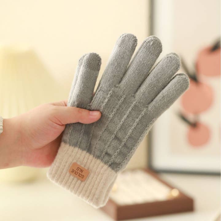 MKS America - Wholesale Gloves - Women's - Contrast Color Touchscreen Knit Gloves4