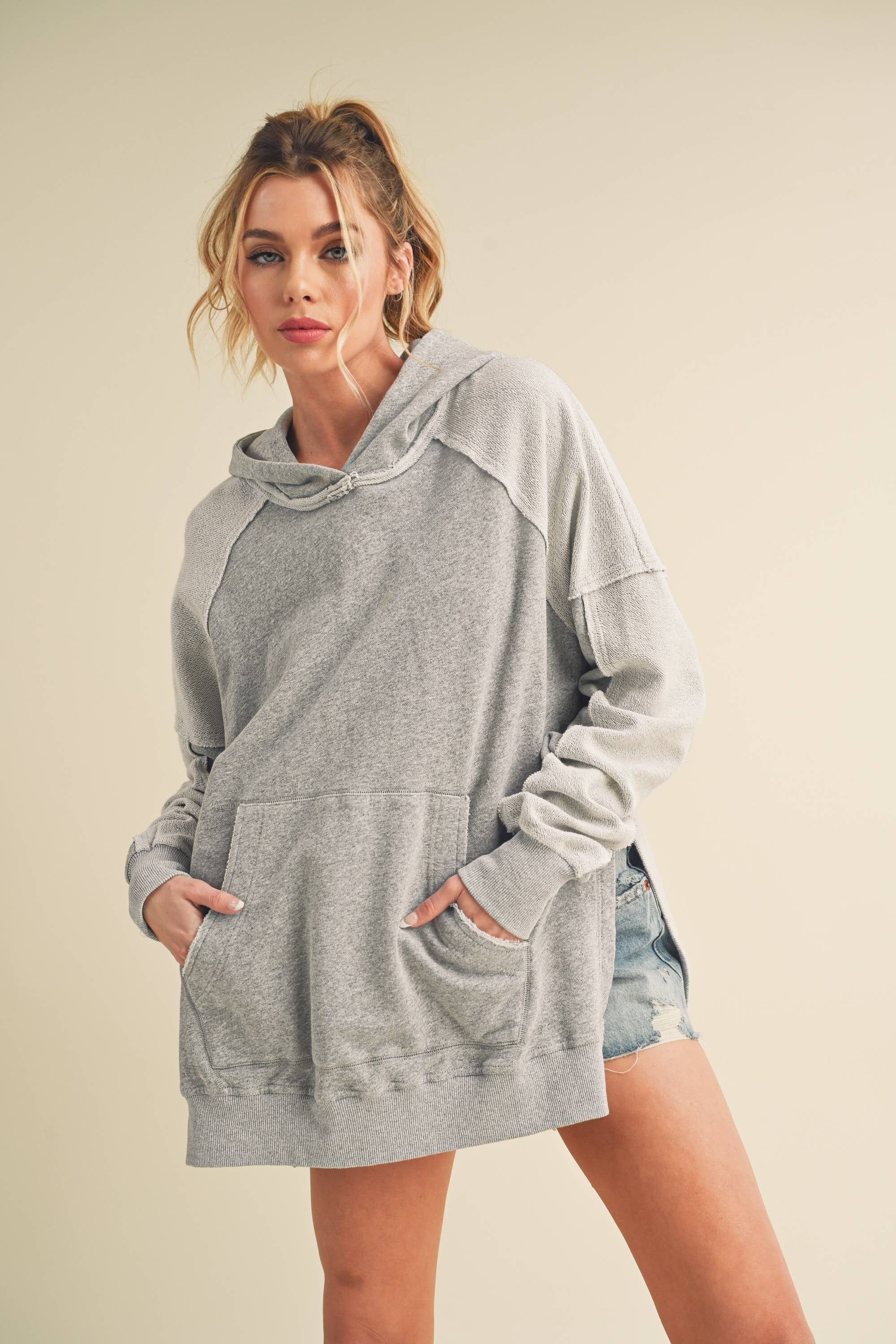AEMI + CO – wholesale Hoodie – Women's – 966CK Deb Washed Hoodie 553