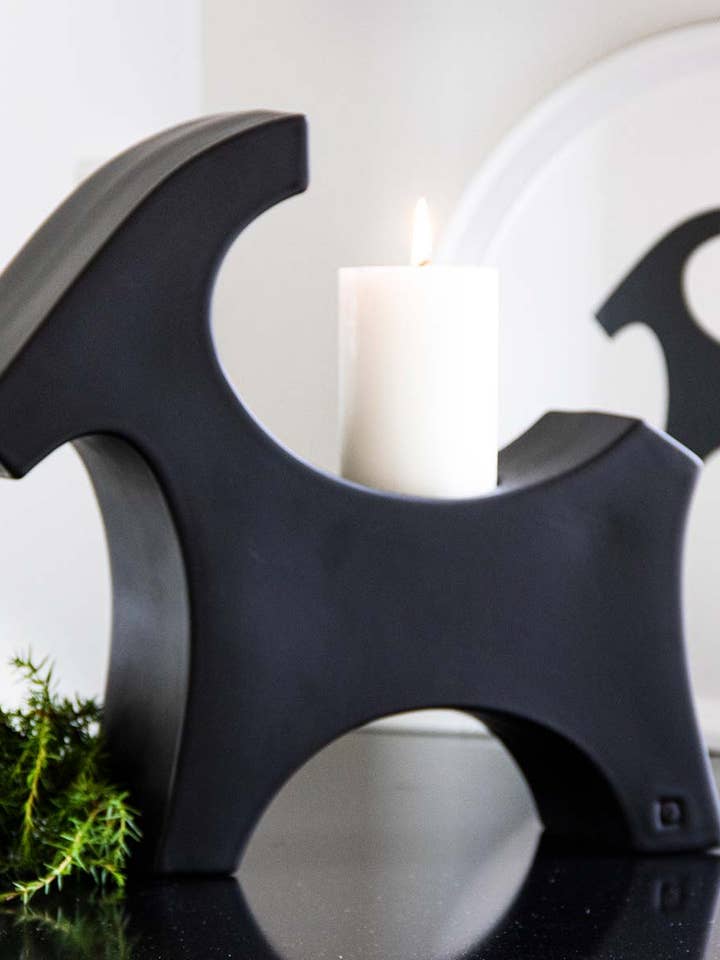 Plateau rond « Bock » pour la vente par Rotordesign AB