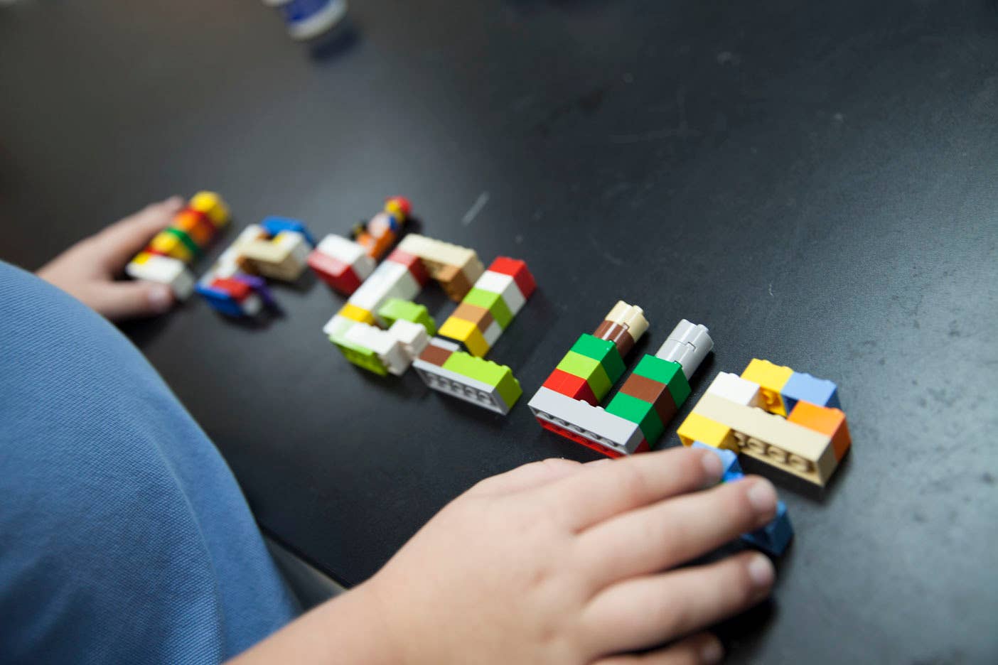 Le-glue - Wholesale Building Set - Kids - Le-Glue Non-Permanent, Non-Toxic Building Set Glue7