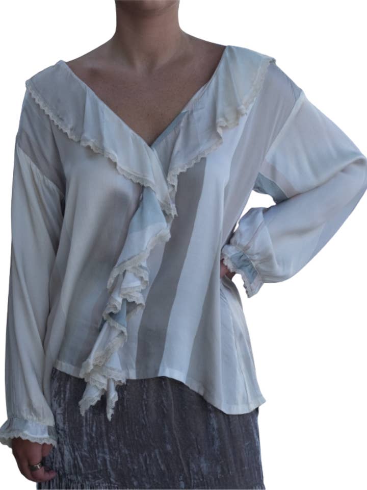 Camisa de Seda con Volantes Deon - Venta al por Mayor para venta al por mayor de The Art of Creating Inc