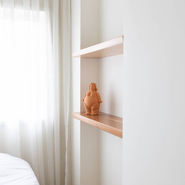 OITO Atelier - Wholesale Decorative Figurine - Woman9