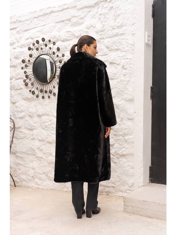 Attentif Paris - Wholesale Fur/Faux Fur Coat - Women's - Long synthetic fur coat with lapel collar50