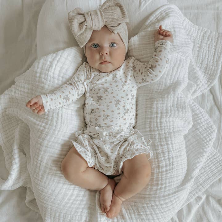 Elke & Indigo - Wholesale Bodysuit (non-footed) – Baby - Bamboo/Organic Cotton Kali Bodysuit - Vanilla Bouquet9