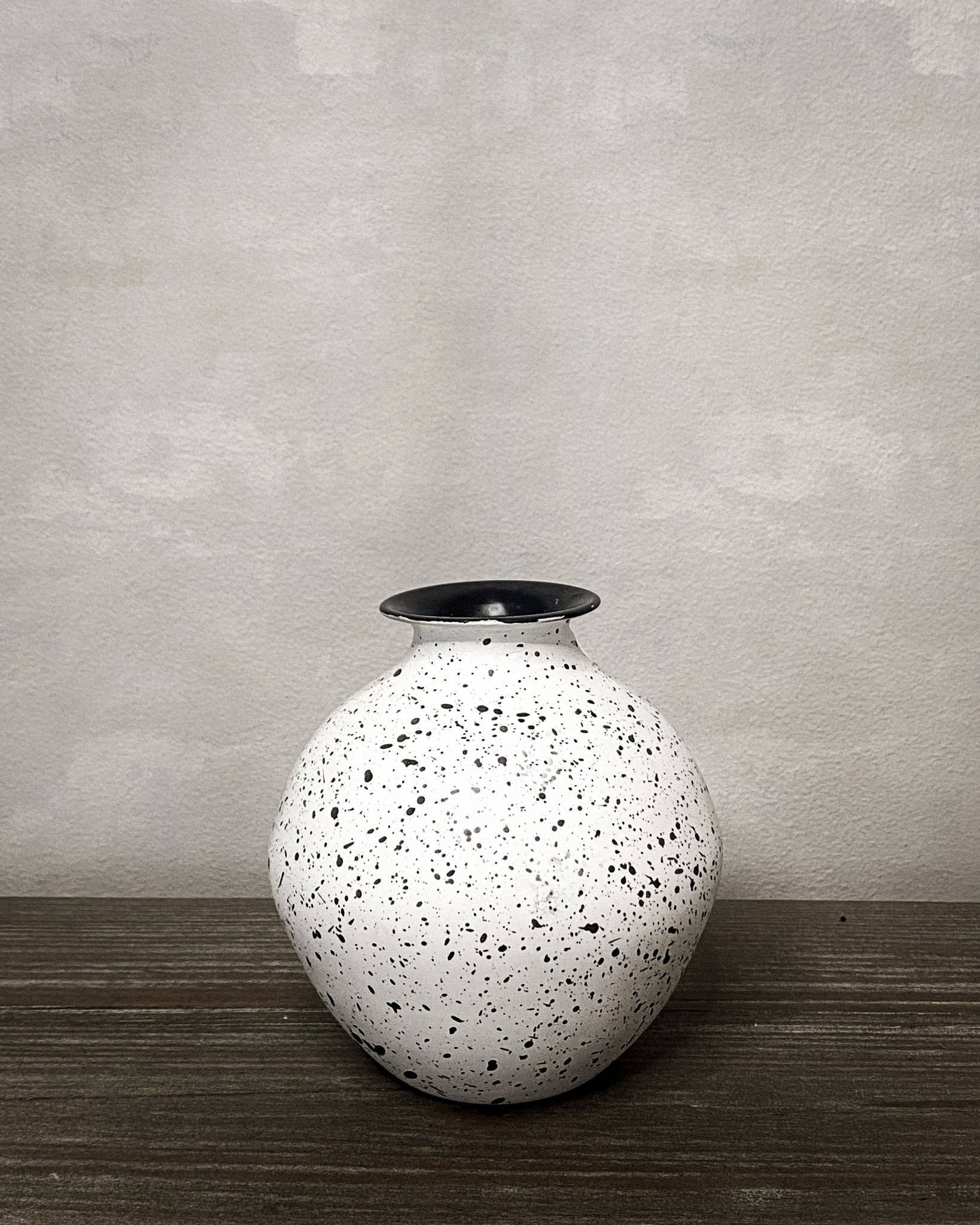 Coultura – wholesale Vase – Set of Three - Zina Mini Bud Vases10