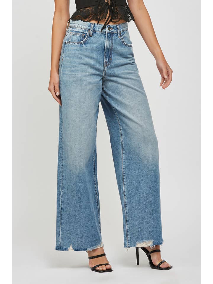 Hidden Jeans - Wholesale Jeans - Women's - Medium Light Hem Grinded Extra Wideleg