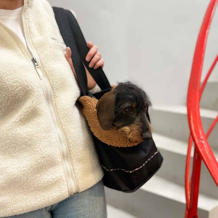 woof & wiggle - Wholesale Pet Carrier - Dog - Oh La La Leo dog bag2