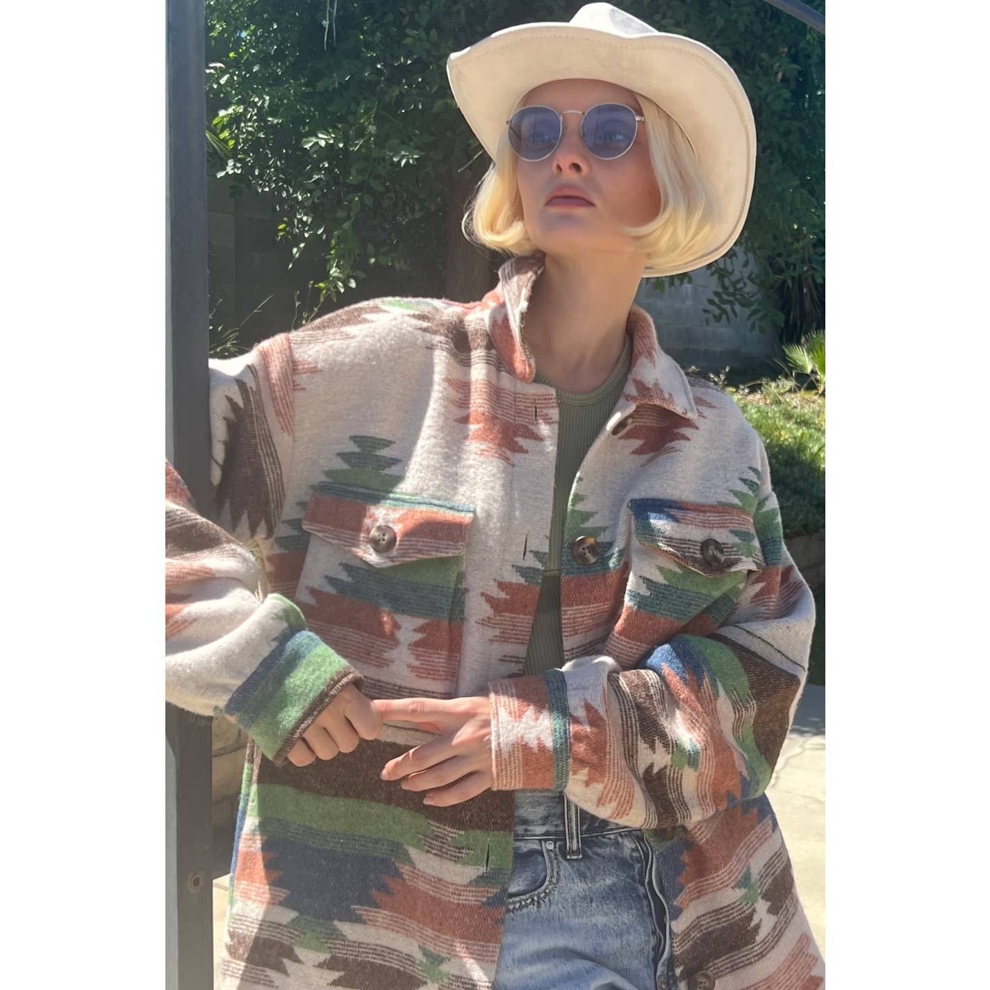 Mapcie - Wholesale Jacket - Women's - AZTEC JACQUARD SHACKET WITH POCKET2