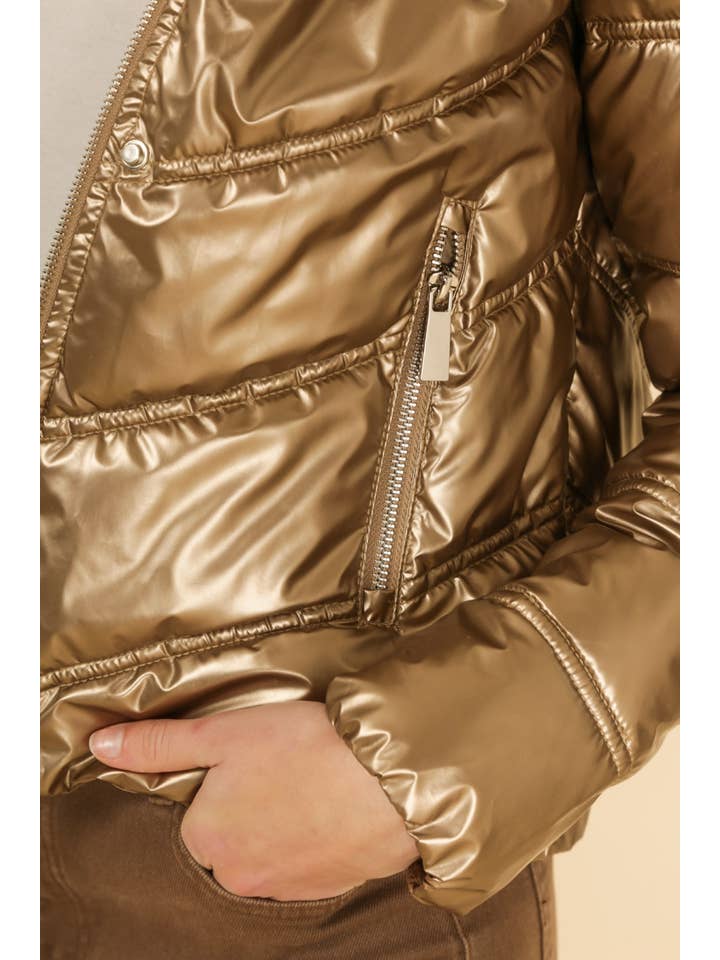 Attrait Paris – wholesale Dunjacka - Dam – Kort metallic dunjacka med dubbel V-söm
