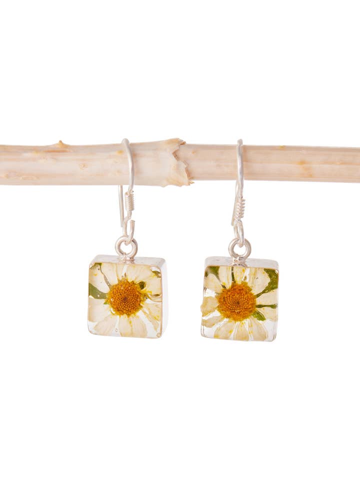 Square Earrings with Daisy Flower for wholesale by Fresh Jewelry Co