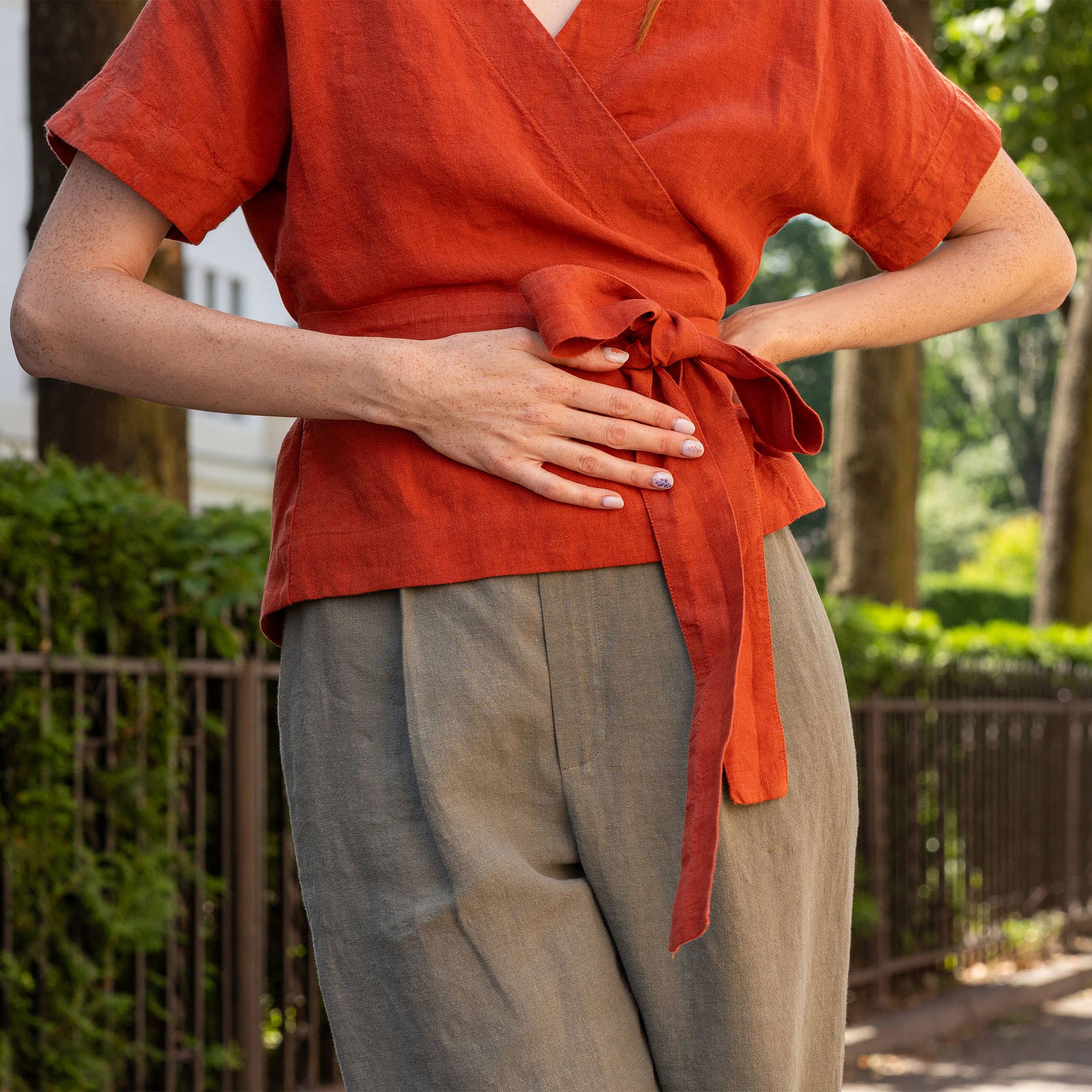 menique - Venta al por mayor Blusa - Mujer - Blusa kimono de lino Lila con cintura cruzada y manga corta5