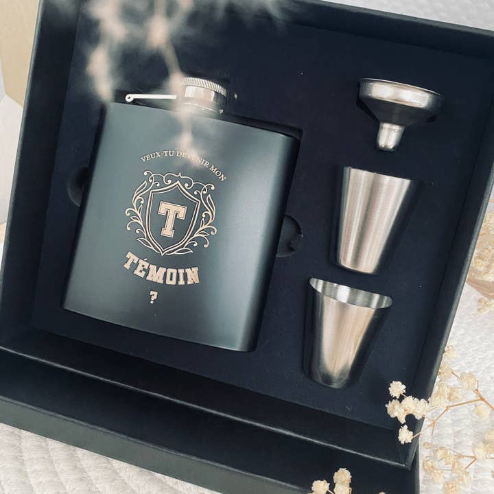 Fiaschetta Whisky - cofanetto richiesta testimone per la vendita all'ingrosso da parte di La vie en magenta