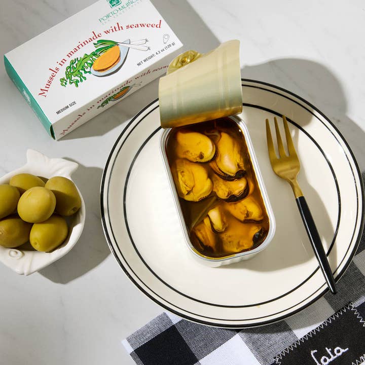 Lata - Wholesale Fish/Seafood - Porto-Muiños Mussels with Seaweed Marinated in White Pickle Sauce2