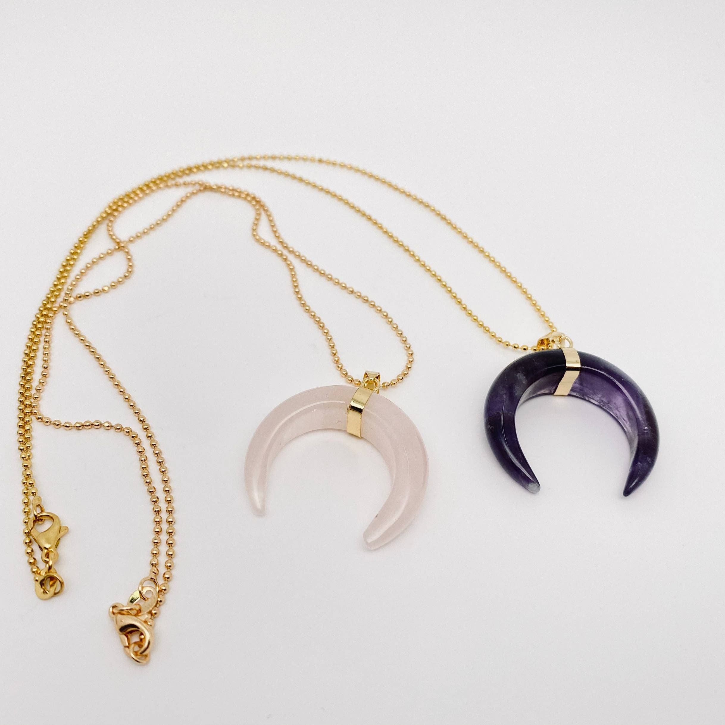 Mio Queena - Wholesale Spiritual Stone/Crystal - Natural Stone Crystal Moon Meniscus Pendant Necklace - CS/MS2