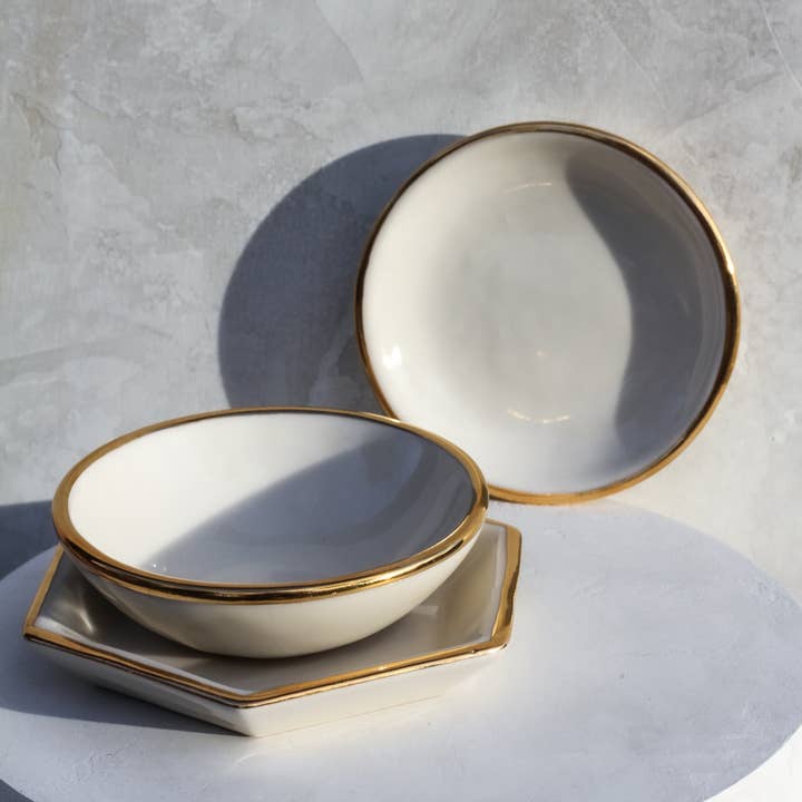 Taça Anel Branco | Brinket Artesanal de Porcelana com Ouro por atacado de Apricity Ceramics