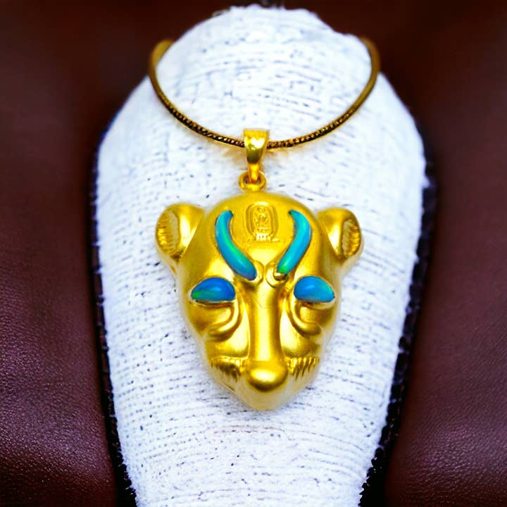 ALADDIN'S LAMP JEWELRY – Großhandel Kette mit Anhänger/Charm – Goddess Sekhmet Anhänger, ägyptischer Schmuck