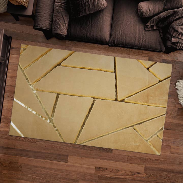 Tapis en peluche à fourrure dorée, tapis shaggy fait main pour la vente par Karelias And Sons