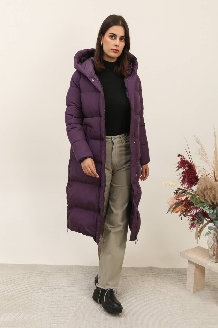 Attrait Paris - Wholesale Puffer Jacket - Women's - Long quilted down jacket with hood18