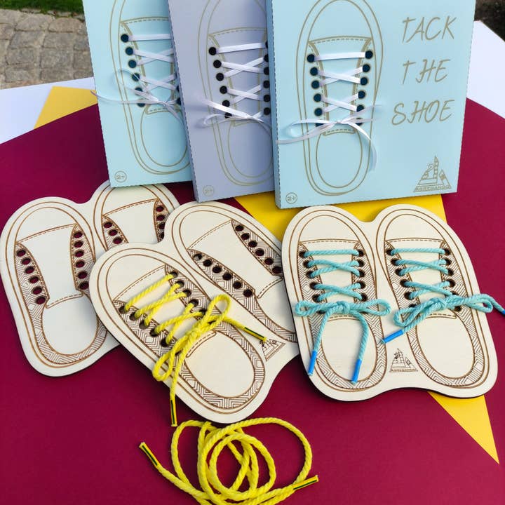 Herbs&Belles - Wholesale Wood Toy - Kids - Tack the Shoe, Education Lacing Toy, Kids Tie the shoelace4