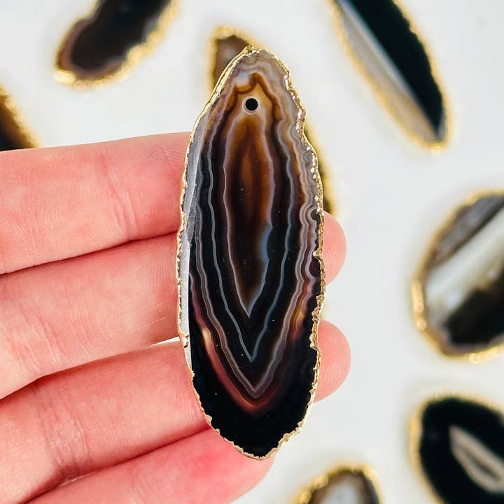 Fatia de Ágata Castanho Cristal com Borda Galvanizada a Ouro por atacado de Rock Paradise