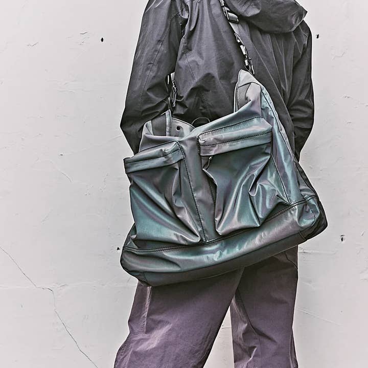 Reflective crossbody bag "Urban Explorer" for wholesale by Bomence