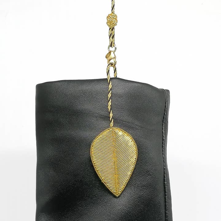 General glove clip for wholesale by Madame Hippolyte