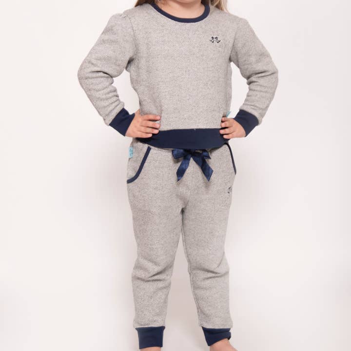 Ensemble de salon en jersey gris pour fille 100 % coton pour la vente par Luca and Rosa