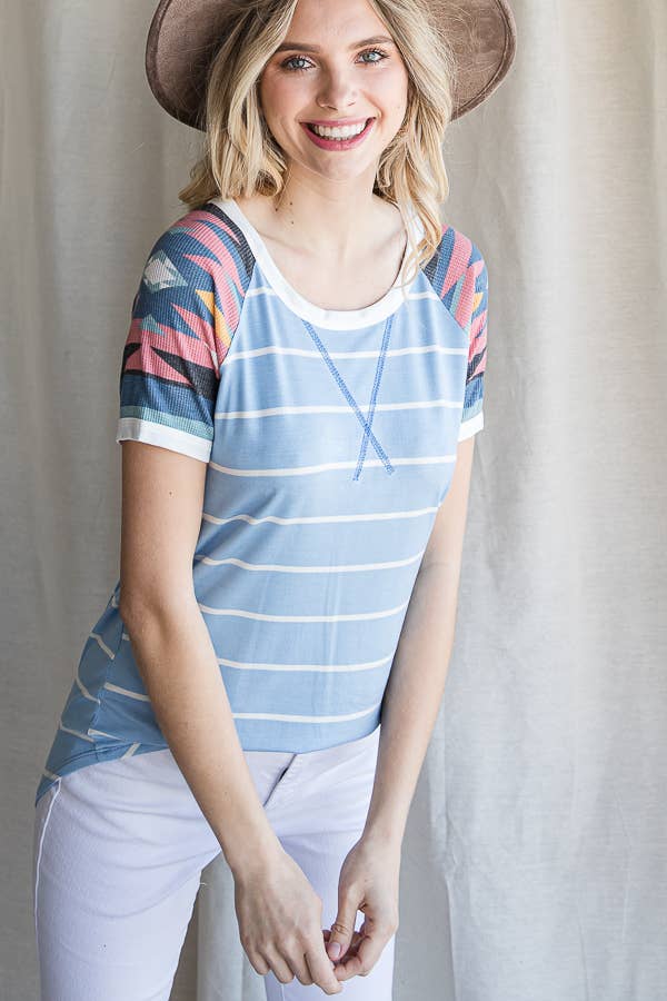 7th Ray – Engroshandel T-shirt – til kvinder – Casual Stribet Aztec Raglan Kortærmet T-shirt T412215