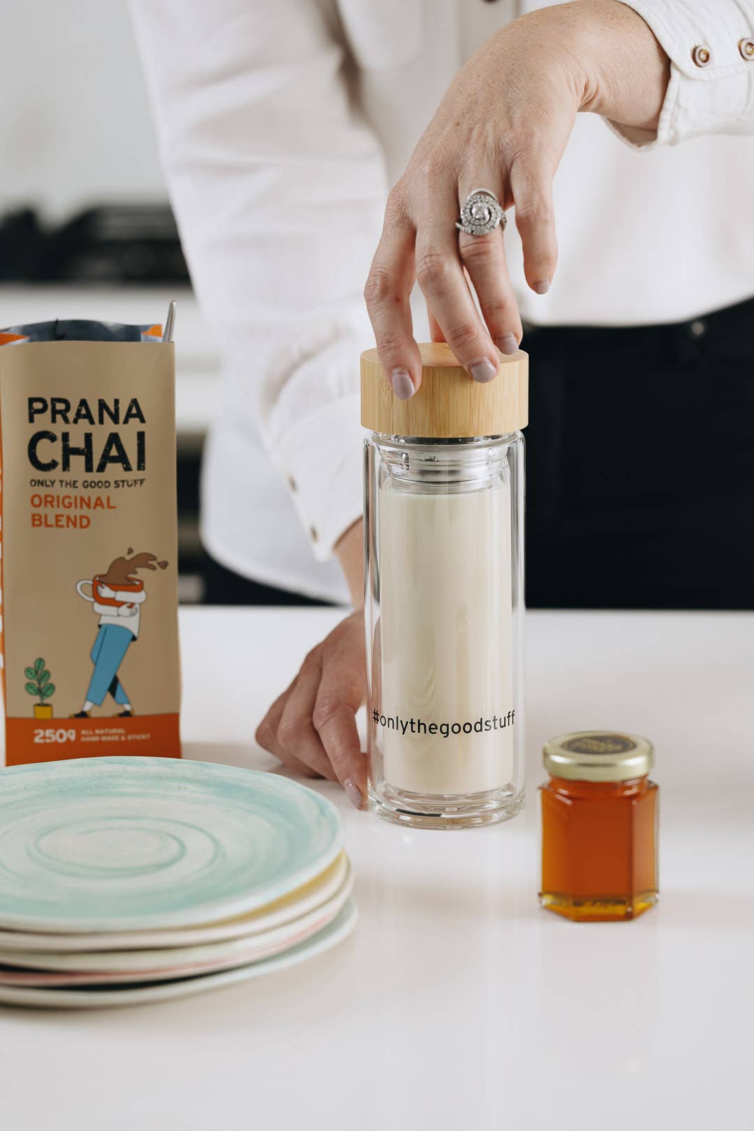 Prana Chai - Wholesale Tea Strainer/Infuser - Prana Chai Double-Wall Insulated Glass Cold Brew Infuser8