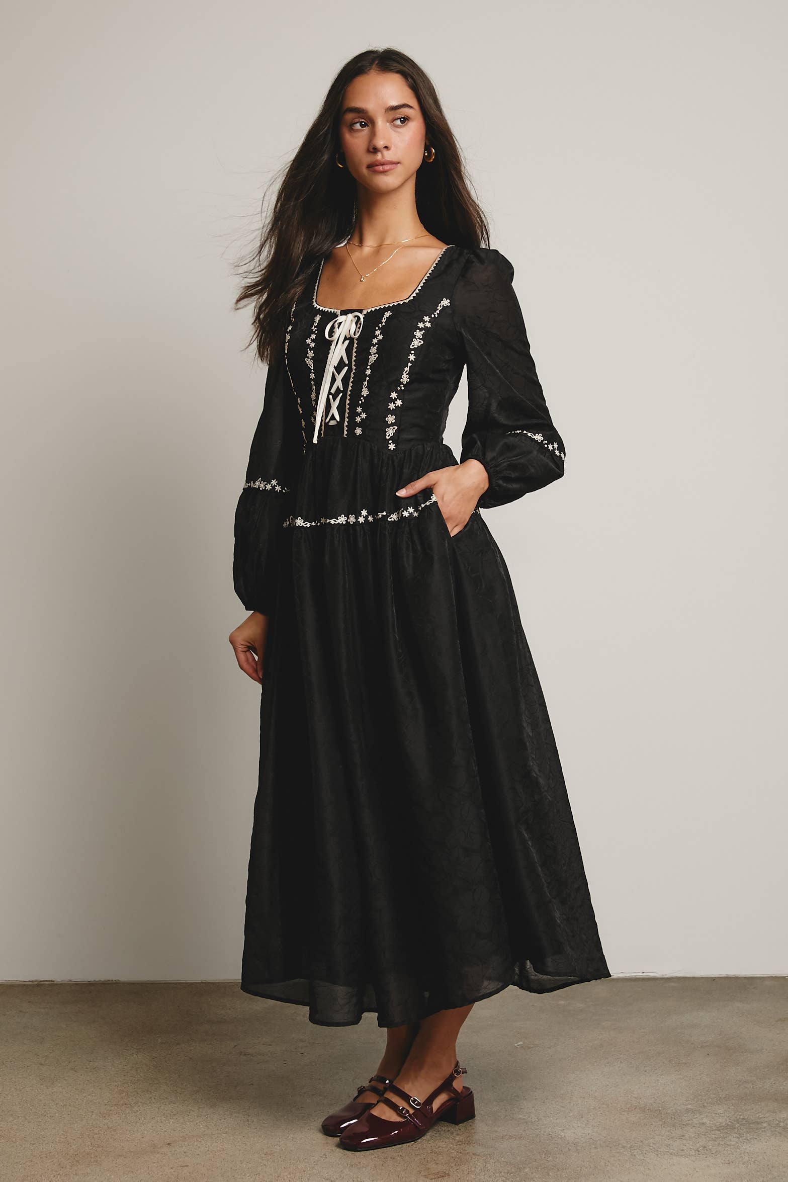 Black Floral Jacquard Corset Midi Dress FD0006 for wholesale on Faire10