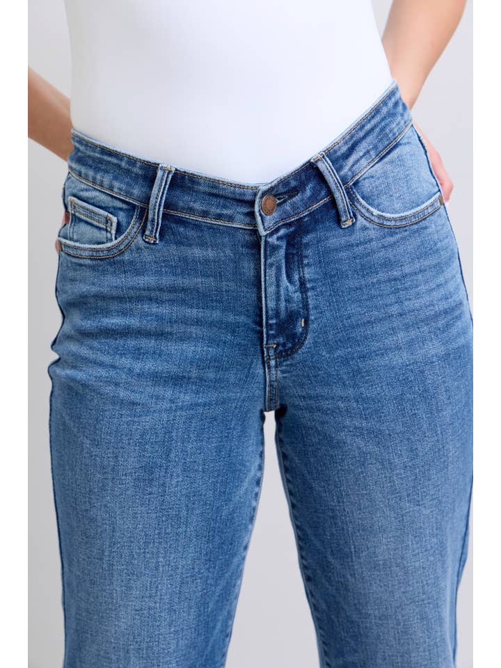 DK High Waisted V-Front WB Vintage Wash Straight Fit for wholesale on Faire