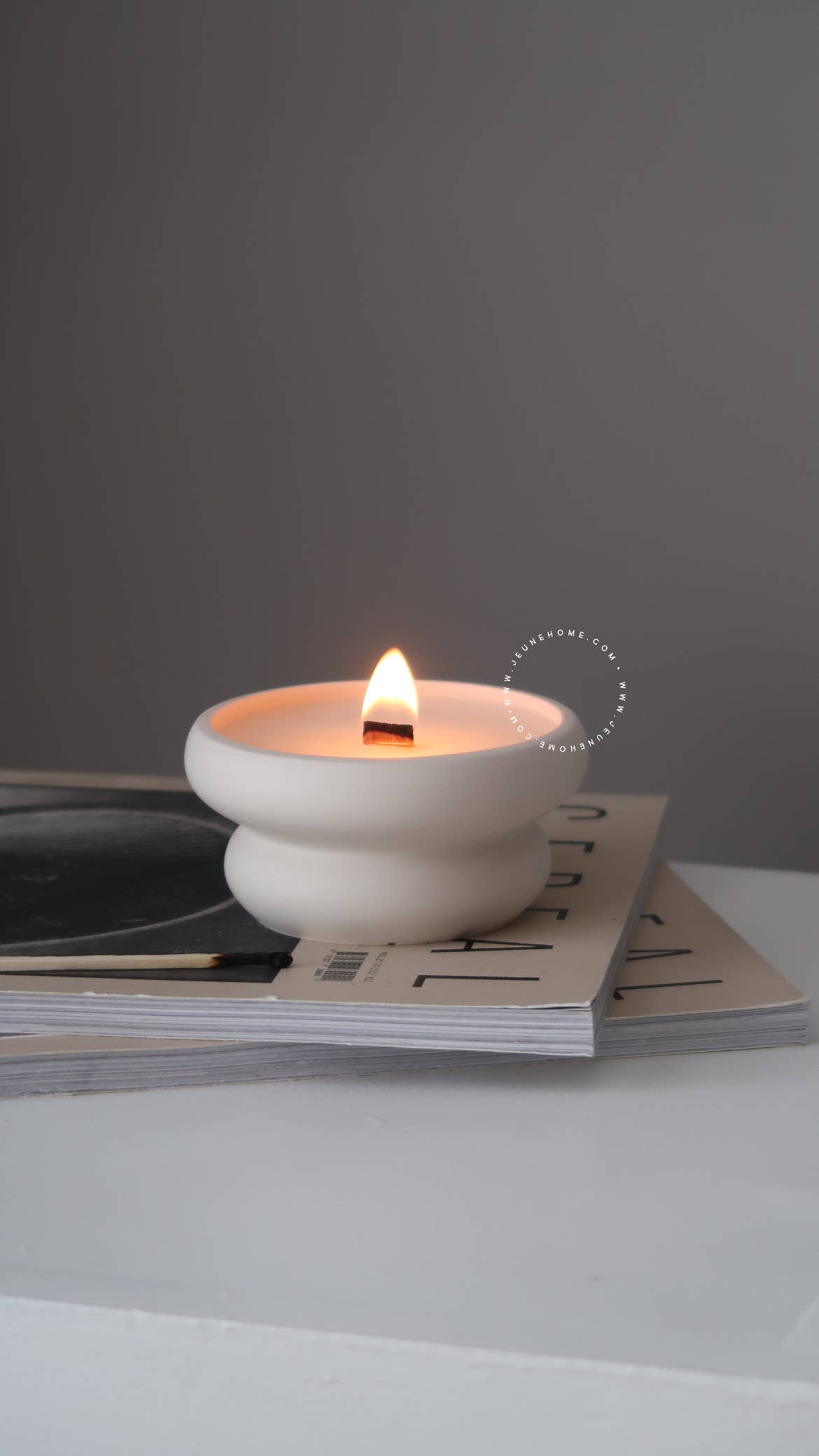 Jeune Home - Wholesale Jar/Filled Candle - Halo - custom scented coconut wax candle with wood wick 1