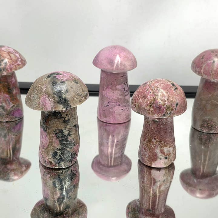 Stor lyserød koboltcalcit-krystalsvamp for engroshandel hos Distinction Crystals