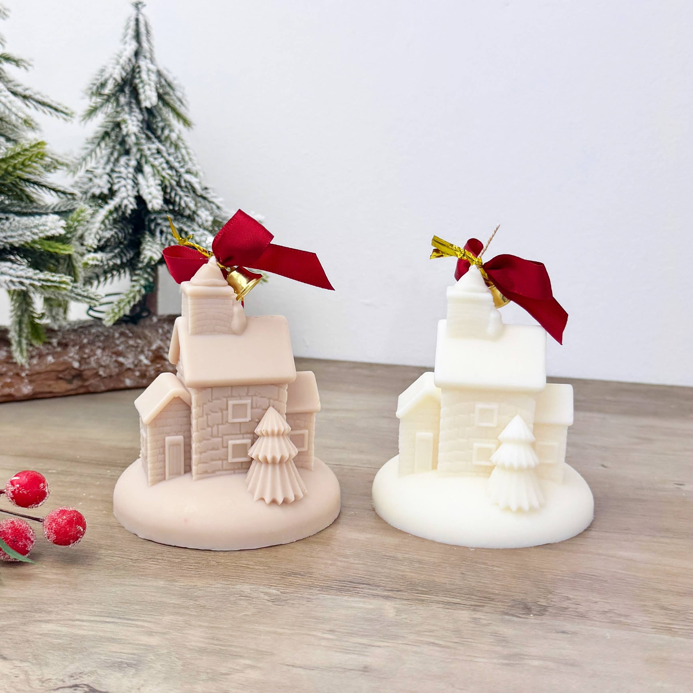 Eli and Things – wholesale Pillar candle – Snowy Christmas House Candle - Christmas Village Candle 4