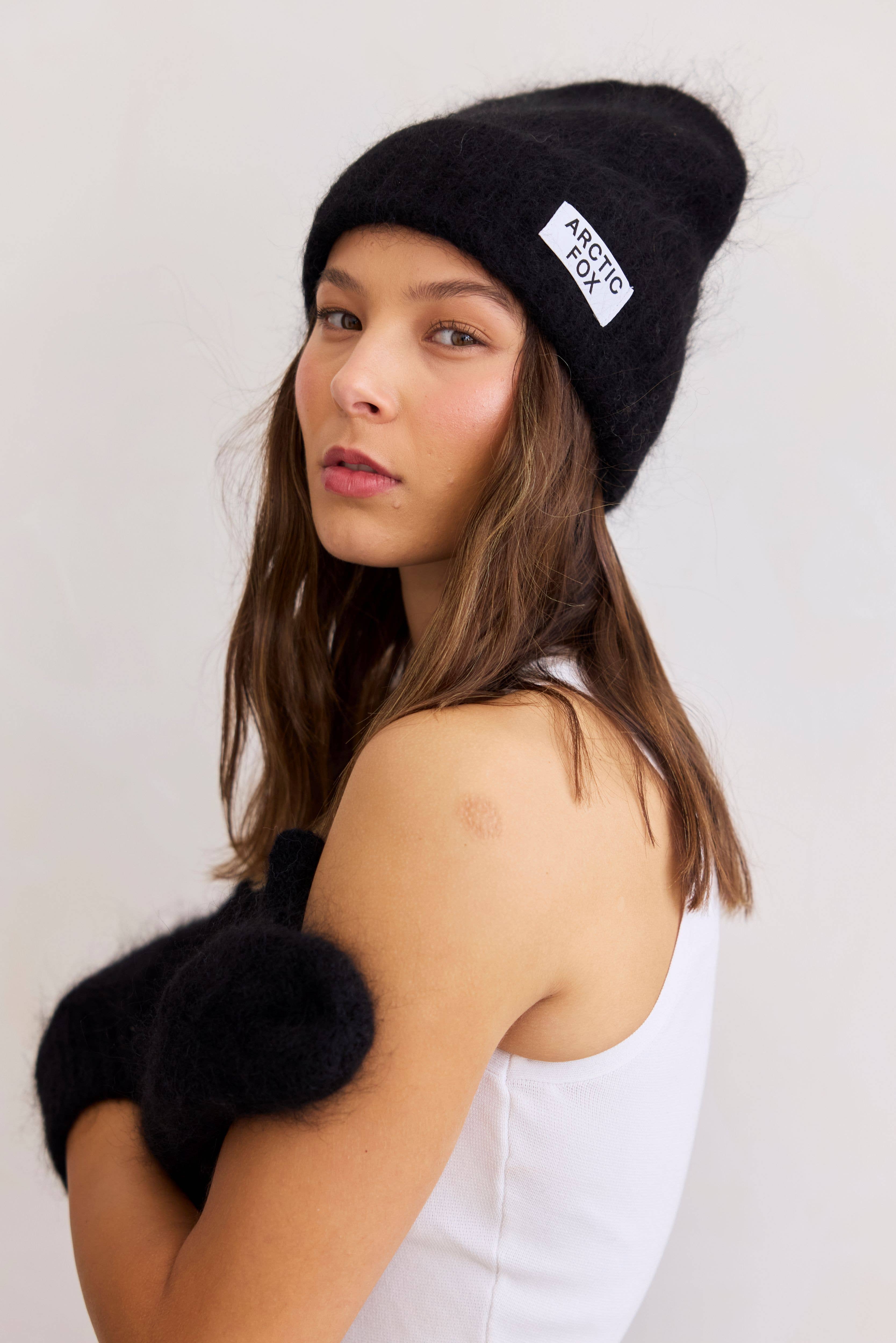 Arctic Fox & Co. - North America - Wholesale Mittens - Women's - Mohair Mittens - Black - FW251